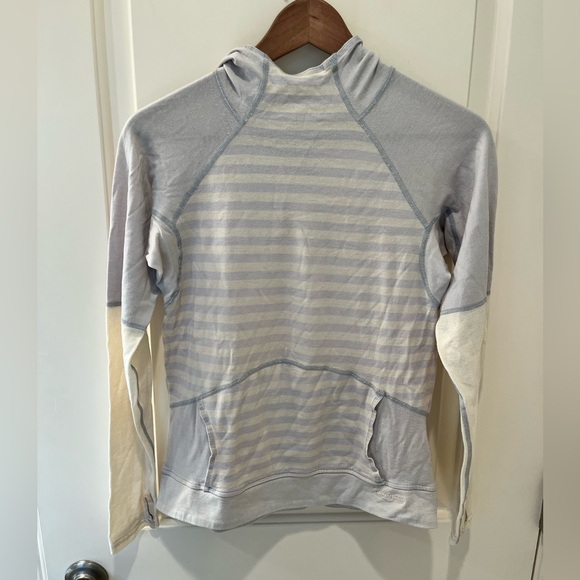 Patagonia Tops - Striped Thermal Patagonia Hooded Top with Cream Sleeves